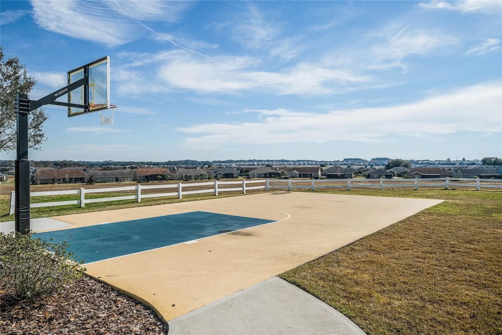 Trilogy Orlando basketball court with a view of the hills