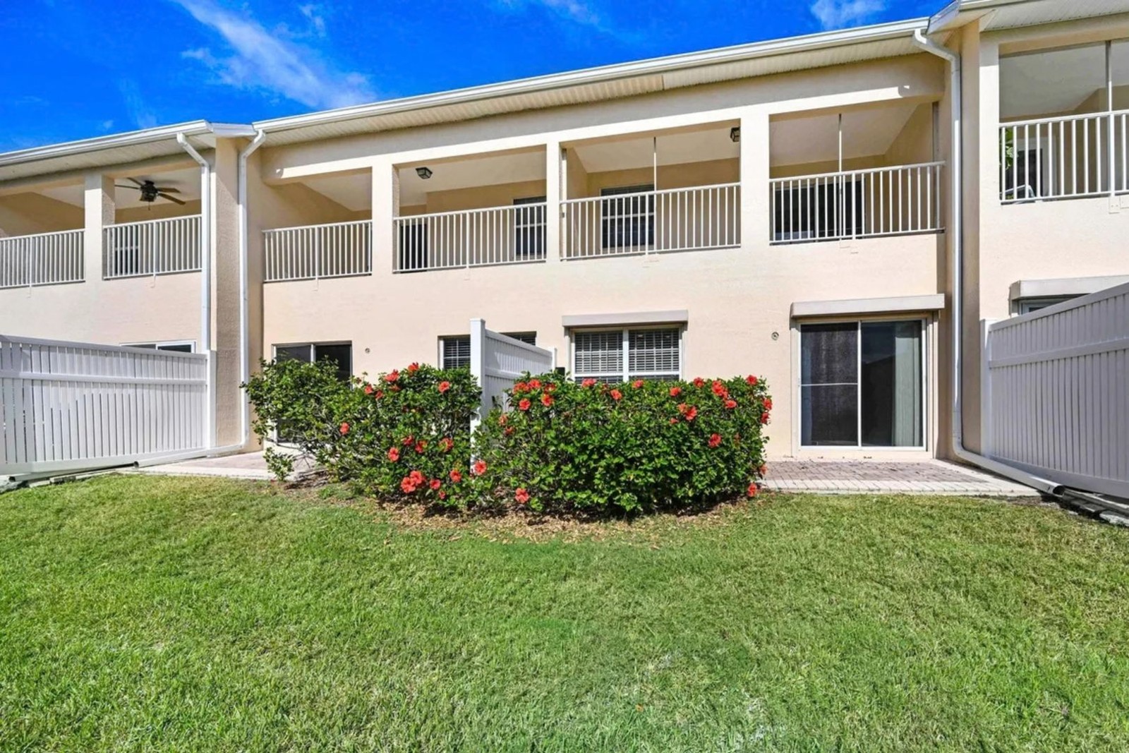 Back patio and rear lawn at 5201 Ocean Beach Blvd #20