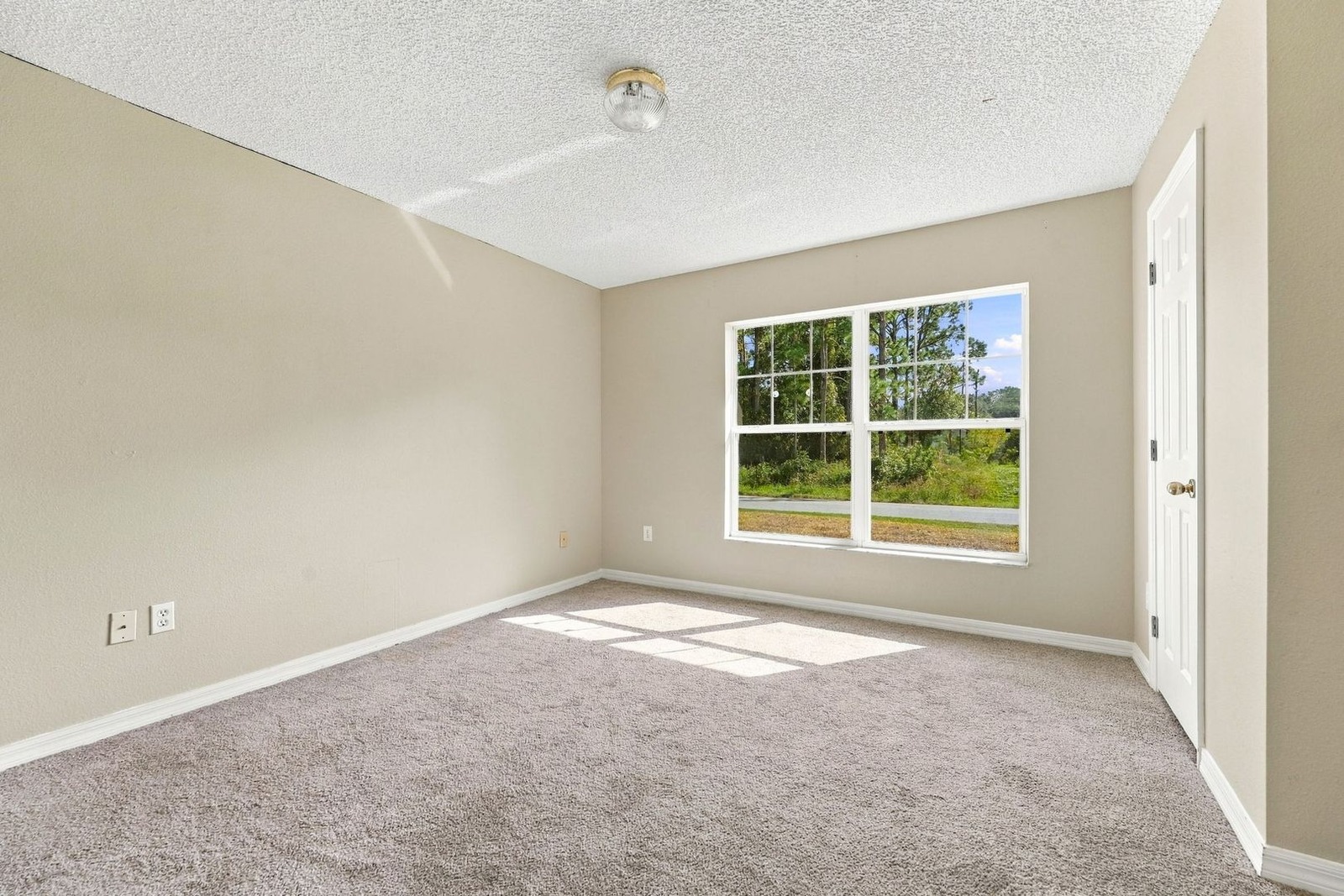 Second bedroom with closet at 707 Merrimac St SE