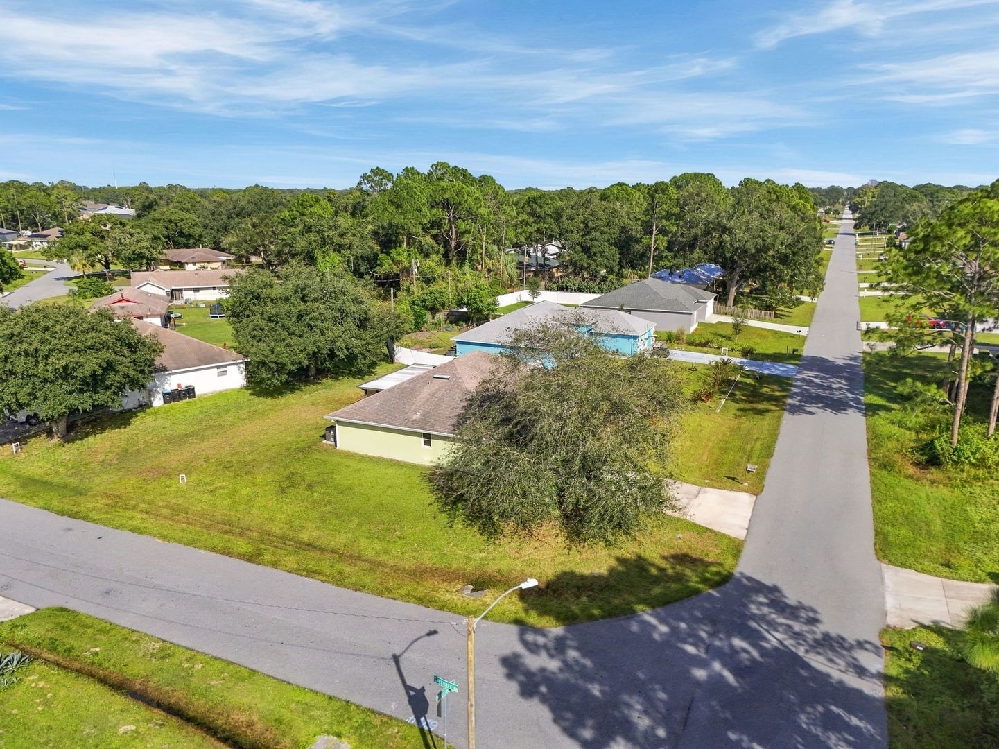Aerial view of 707 Merrimac St SE and the surrounding street