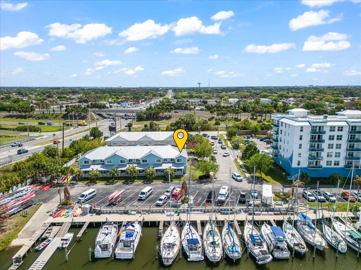 Aerial view of Cape Crossing Resort & Marina